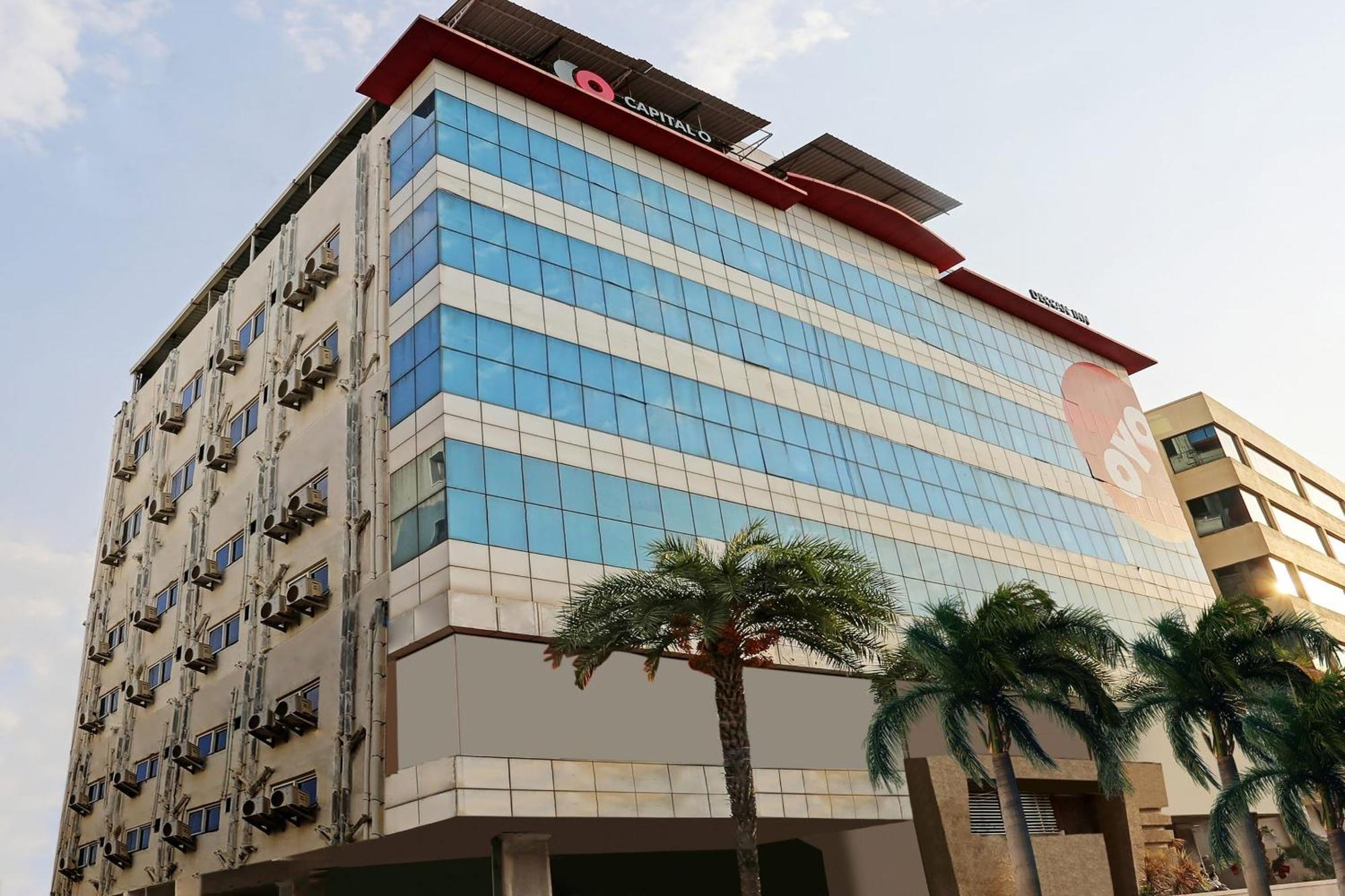 Townhouse Halcyon Deccan Inn Near Shilparamam Kondapur  Экстерьер фото